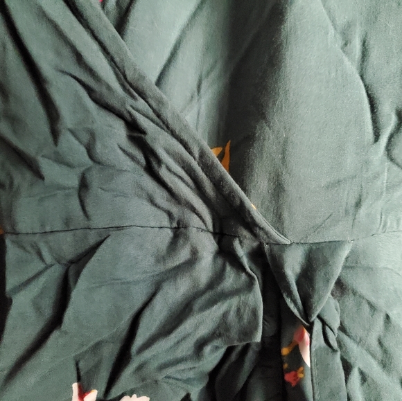 Abercrombie and Fitch Faux Wrap Dress - Picture 3 of 9